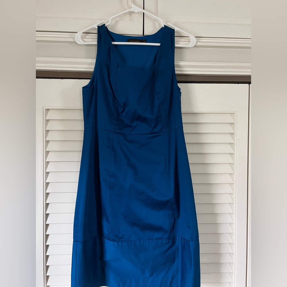 The Limited women’s Blue Sleeveless dress, size 6